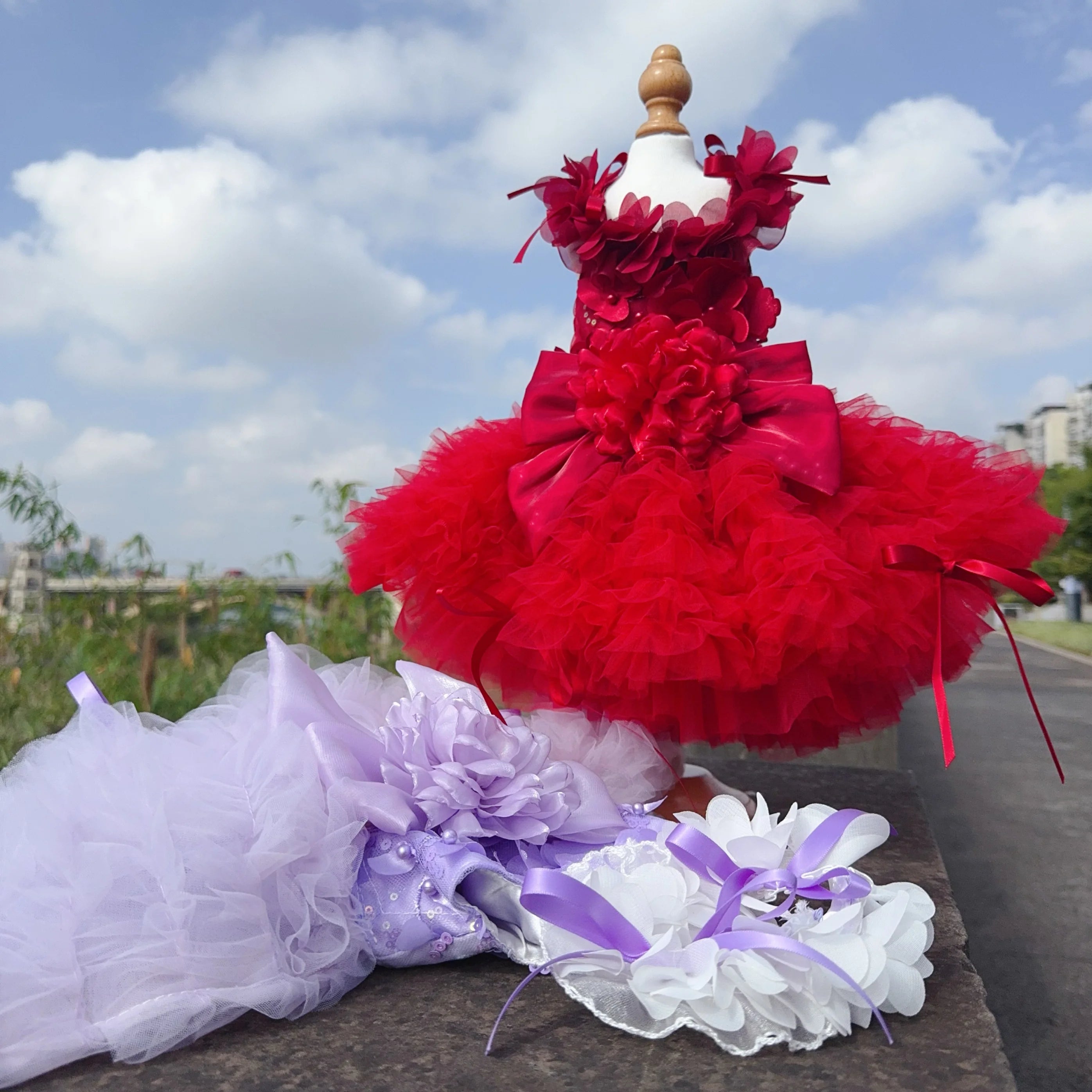 Fine Handmade Pet Dog Clothes Fashion Luxury Lace Flower Long Tail Cake Dresses For Small Medium Dog Wine Red Purple Puppy Dress Fashioned Furbabies