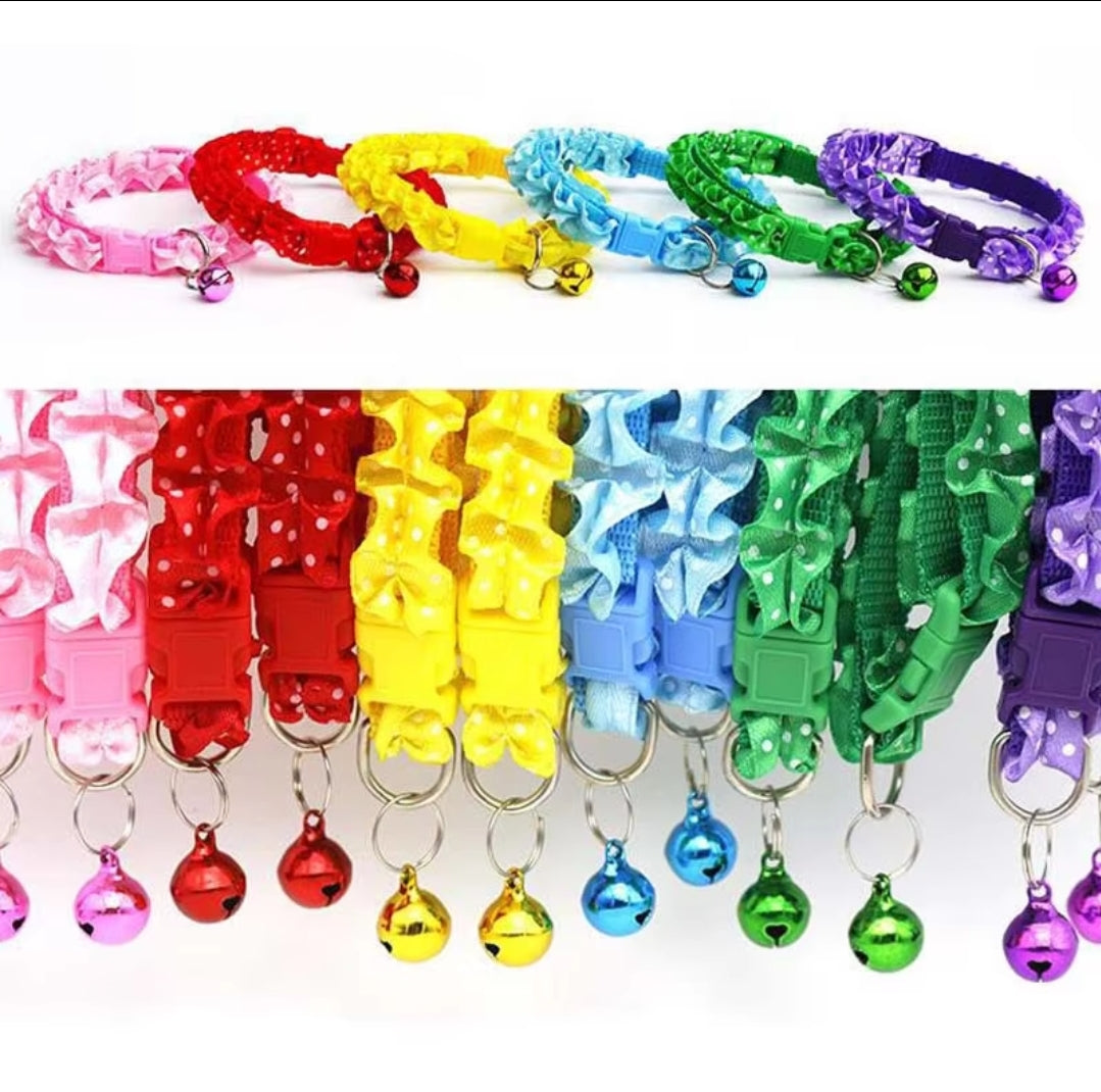 Dog/Cat ruffle collar with bell 7/10 in neck