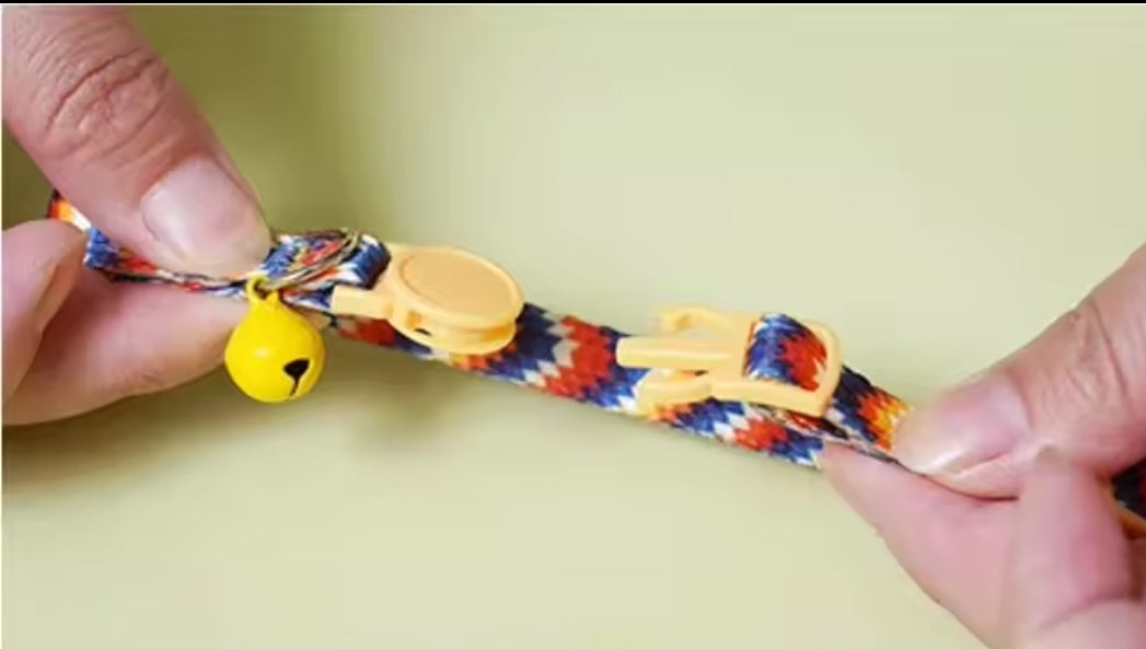 Small collar with bell for puppy or cat. 7/10 in neck
