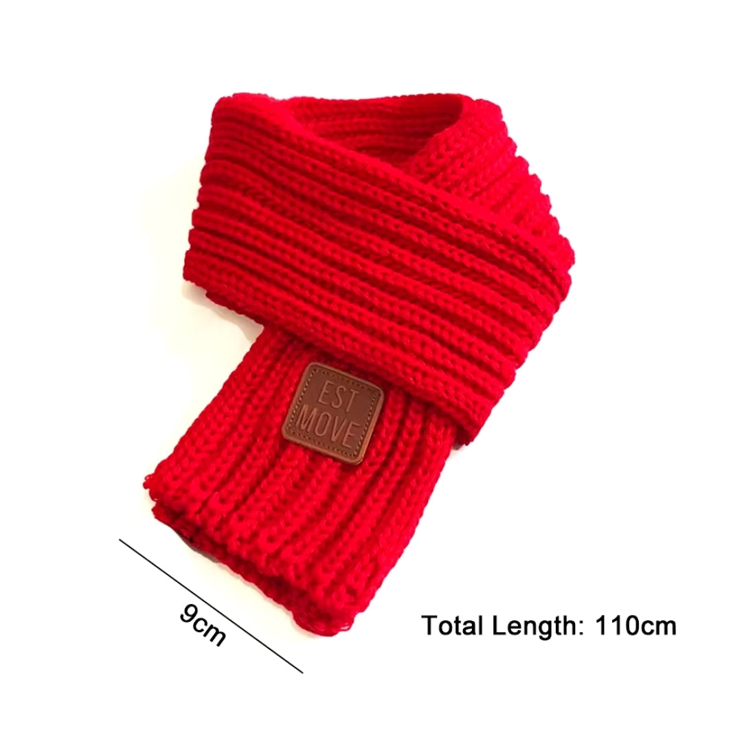 Warm kitted scarf 40 in long aprox