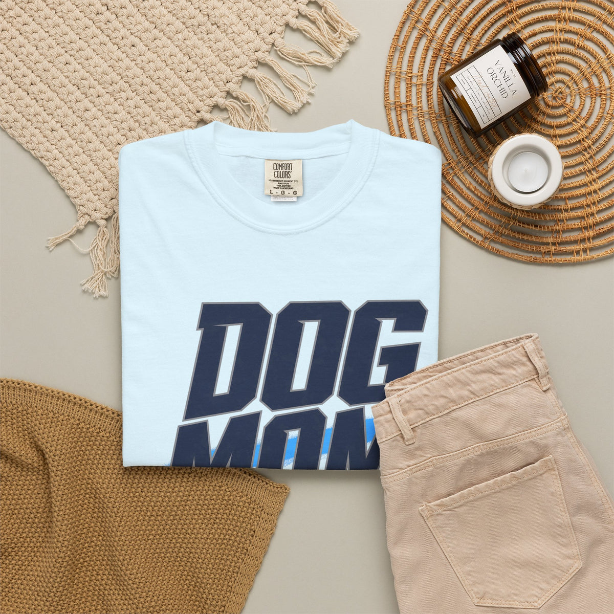 Dog Mom Graphic T-Shirt