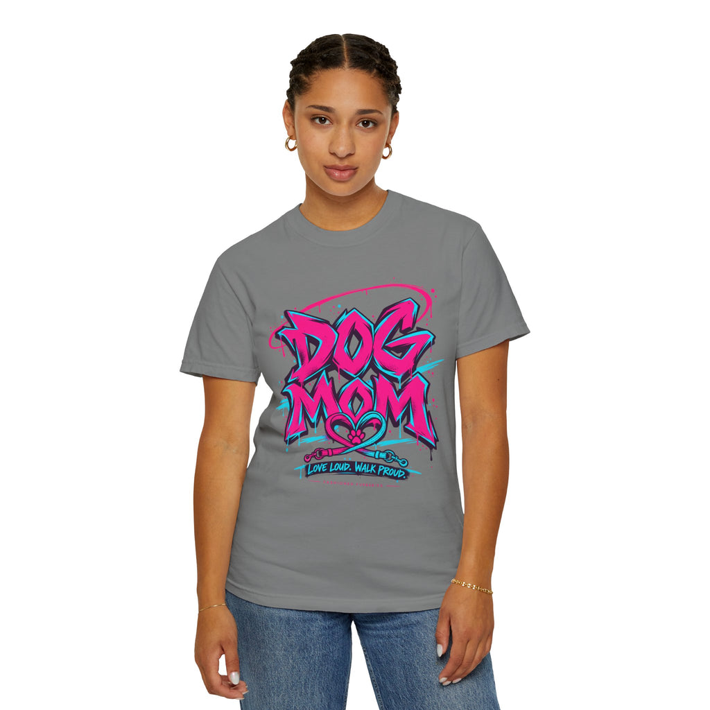 Dog Mom Graphic T-Shirt