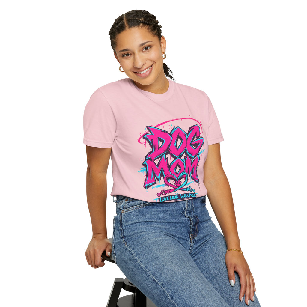 Dog Mom Graphic T-Shirt