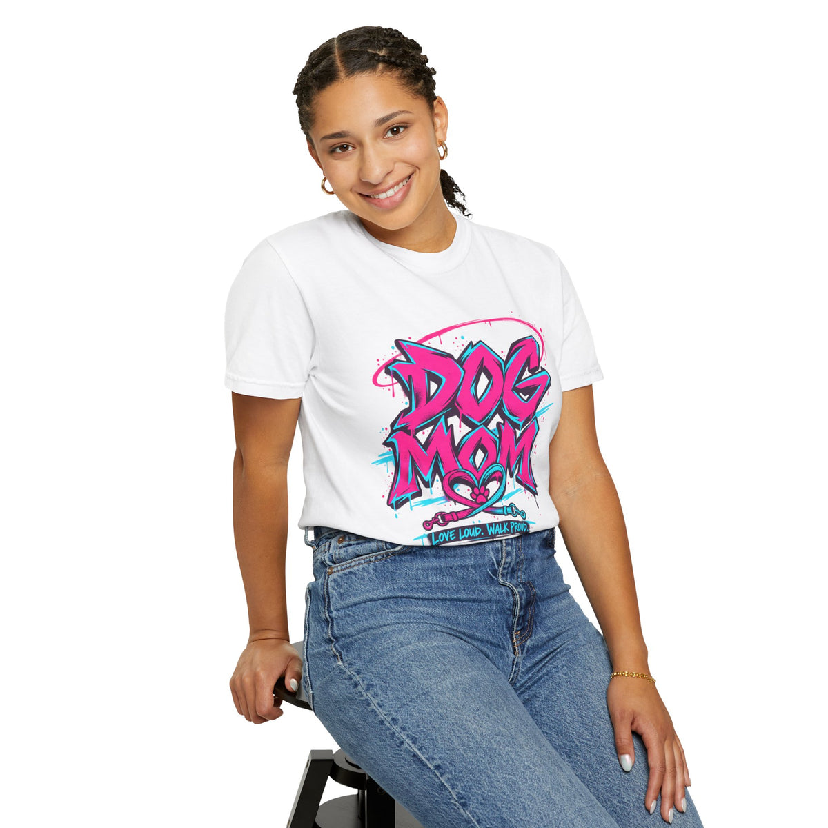 Dog Mom Graphic T-Shirt