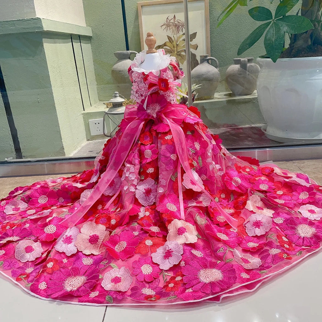 Luxury High-end Rose Red Pet Dog Clothes Handmade Sunflower Embroidery Long Tail Lace Princess Dress For Small Medium Dog Poodle Fashioned Furbabies