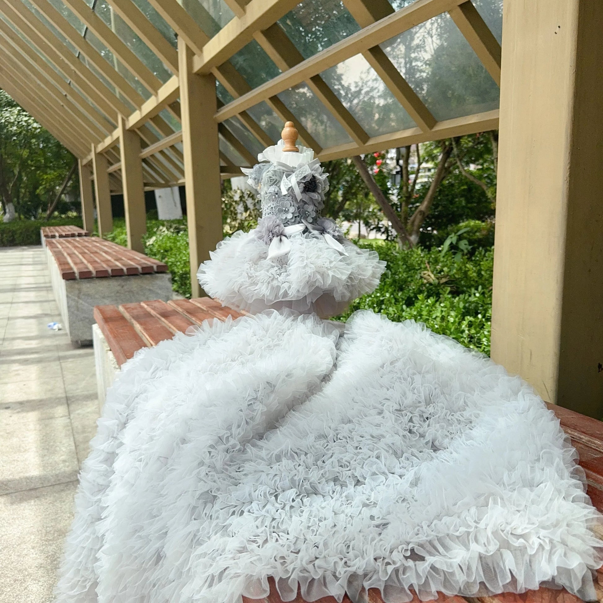 Luxury Handmade Pet Dog Clothes Fashion High-end Lace Long Tail Princess Dresses For Small Medium Dog Puppy Dress Photography Fashioned Furbabies