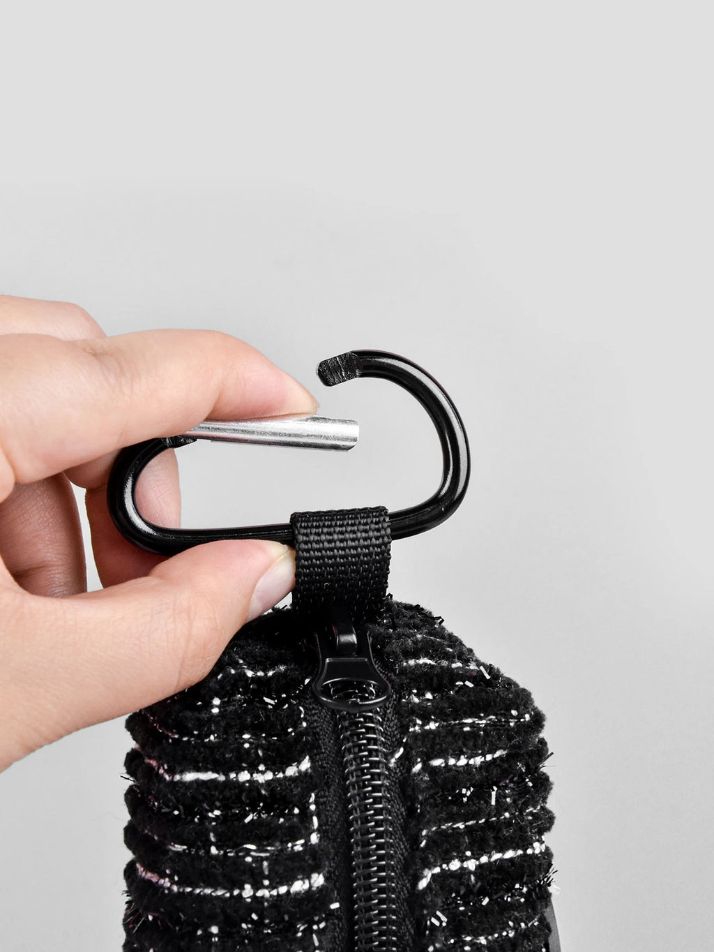 Designer Dog Poop Bag Holder — Stylish Belt-Clip Waste Bag Dispenser for Dog Walking