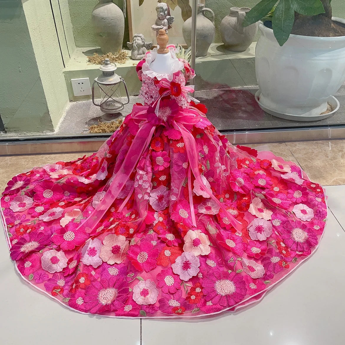 Luxury High-end Rose Red Pet Dog Clothes Handmade Sunflower Embroidery Long Tail Lace Princess Dress For Small Medium Dog Poodle Fashioned Furbabies