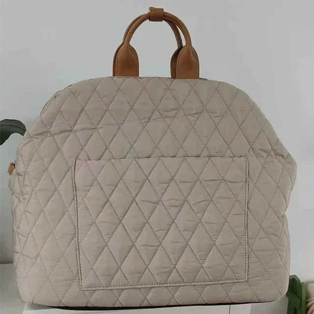 Dog Carrier Handbag Luxury Car Seat Pet Travel Bed for Small Dogs Cat Portable Washable Puppy Carrier Tote Safety Pet Booster Fashioned Furbabies