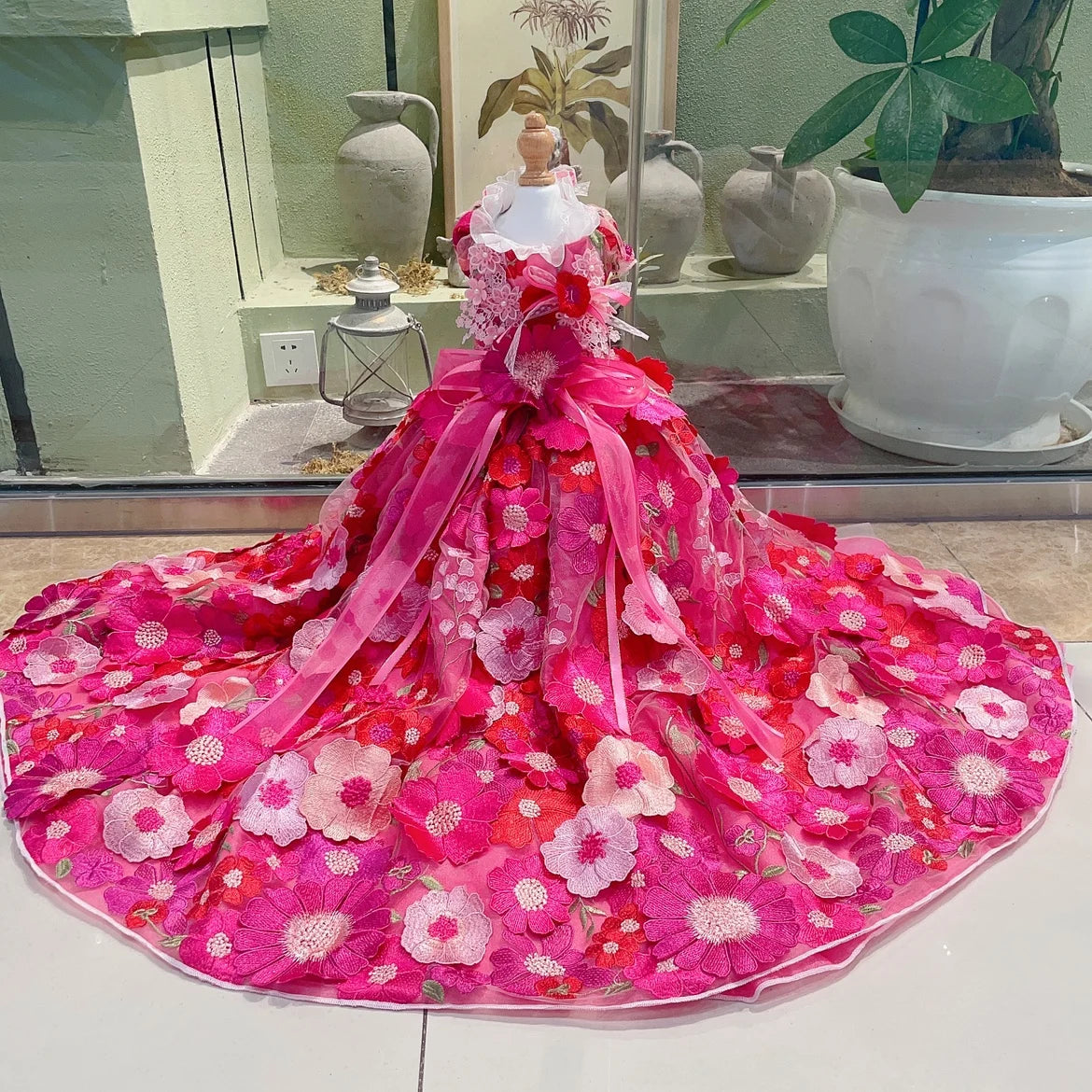 Luxury High-end Rose Red Pet Dog Clothes Handmade Sunflower Embroidery Long Tail Lace Princess Dress For Small Medium Dog Poodle Fashioned Furbabies