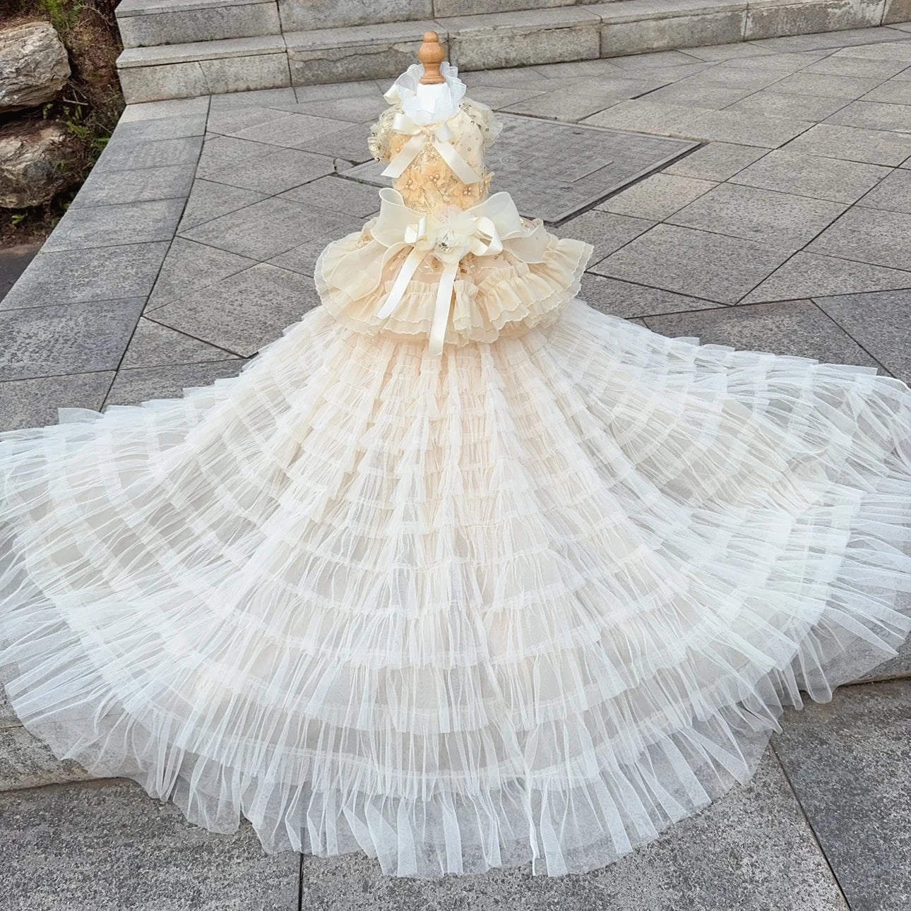 Fine Luxury Pet Dog Clothes Fashion High-end Handmade Cotton Lace Bow Princess Dress For Small Medium Dog Chihuahua Puppy Skirts 2 pieces Fashioned Furbabies